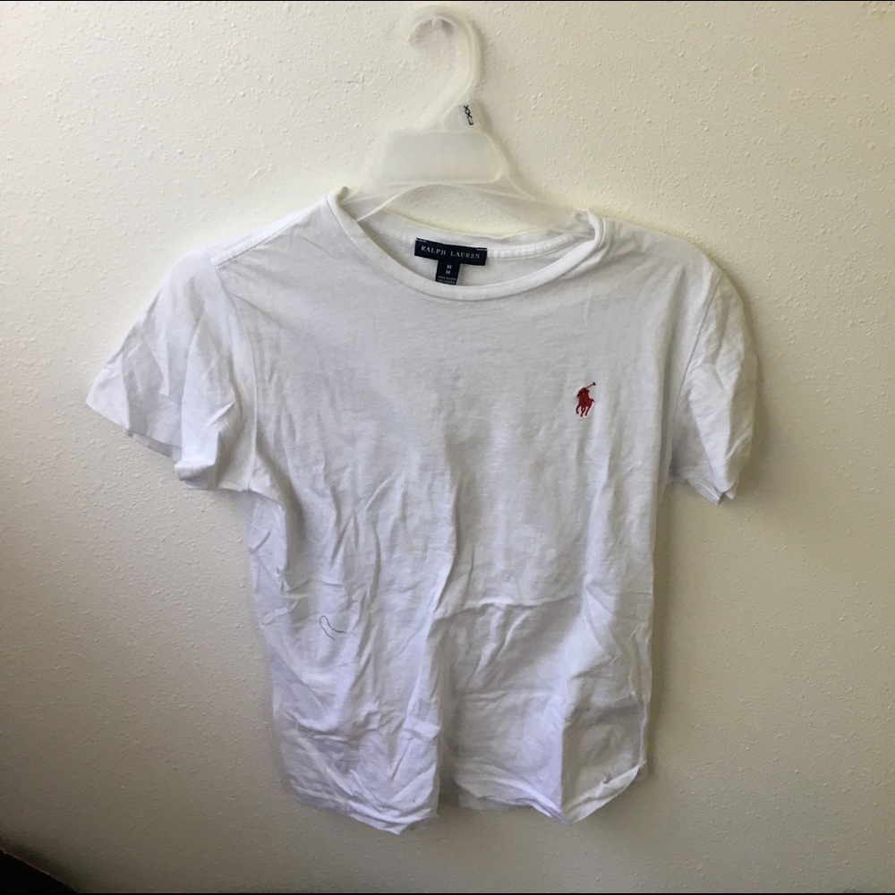 White tee